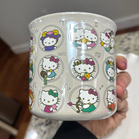 *NEW* SANRIO HELLO KITTY ZODIAC SIGNS CAMPER MUG - Picture 7 of 7